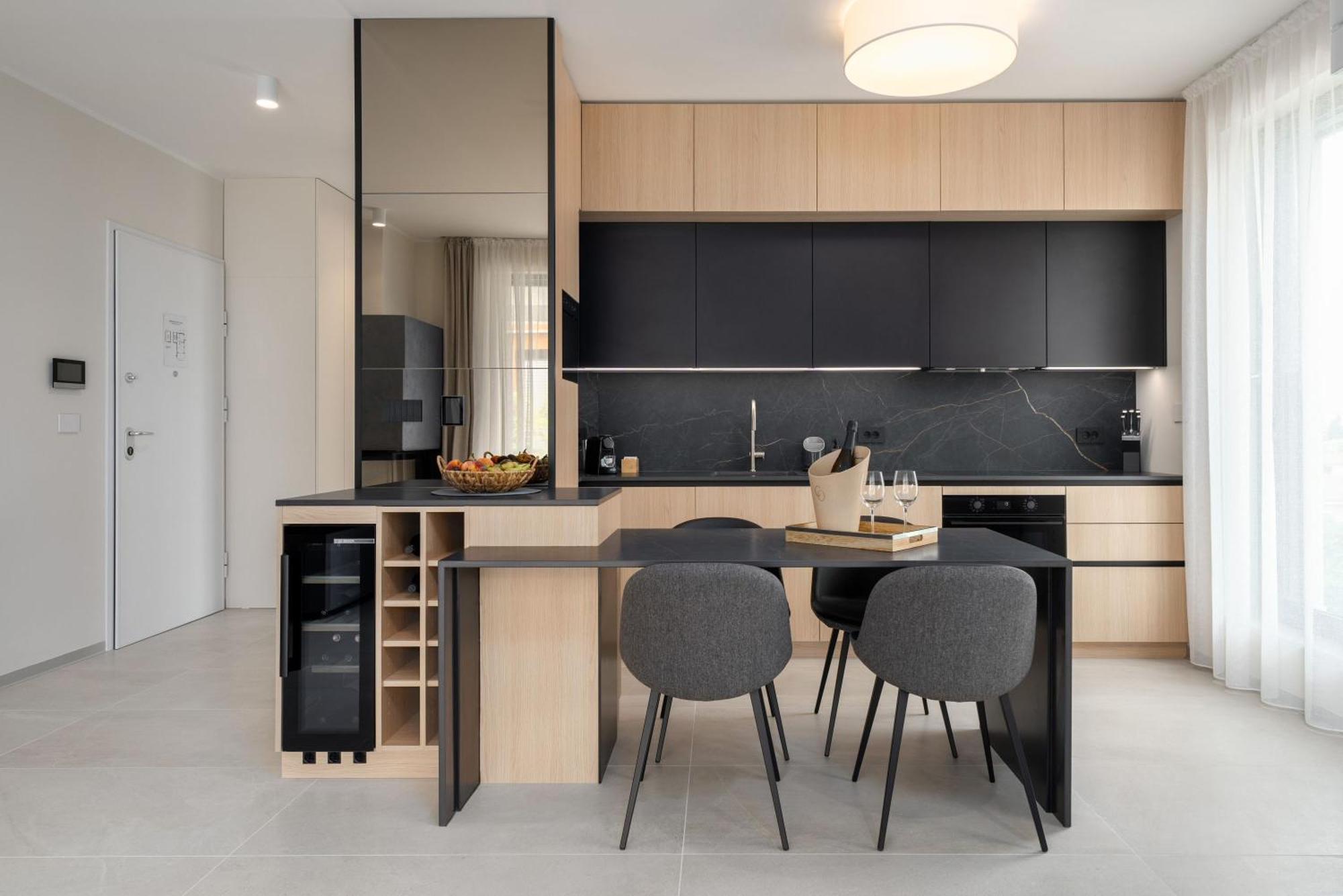 The Q Bliss - Your New 4-Star Hideaway With A Garage Rovigno Esterno foto