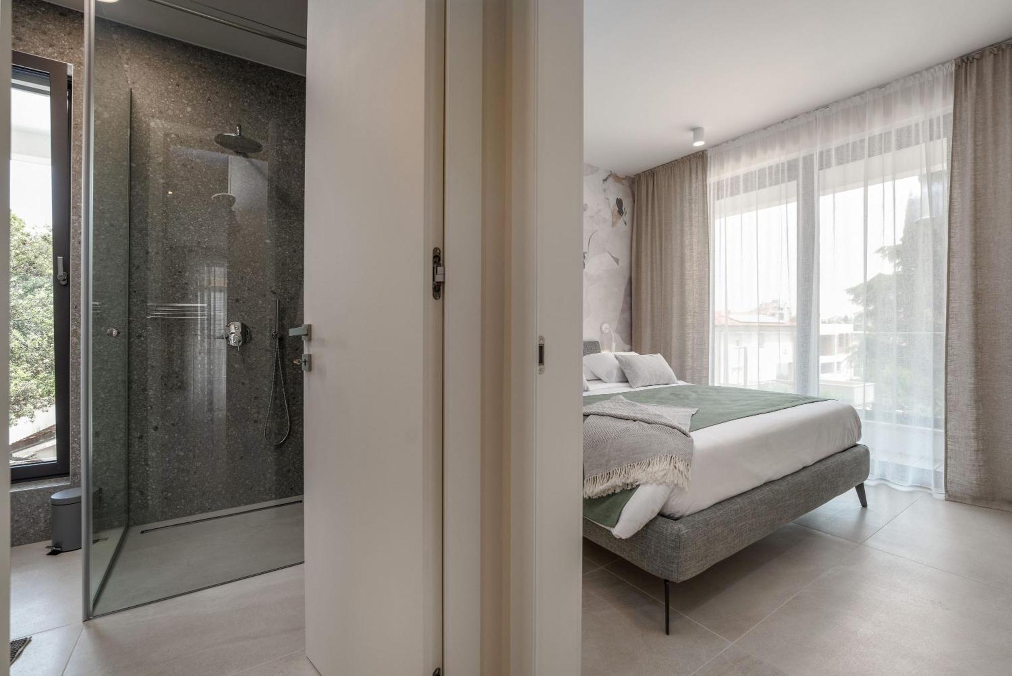 The Q Bliss - Your New 4-Star Hideaway With A Garage Rovigno Esterno foto