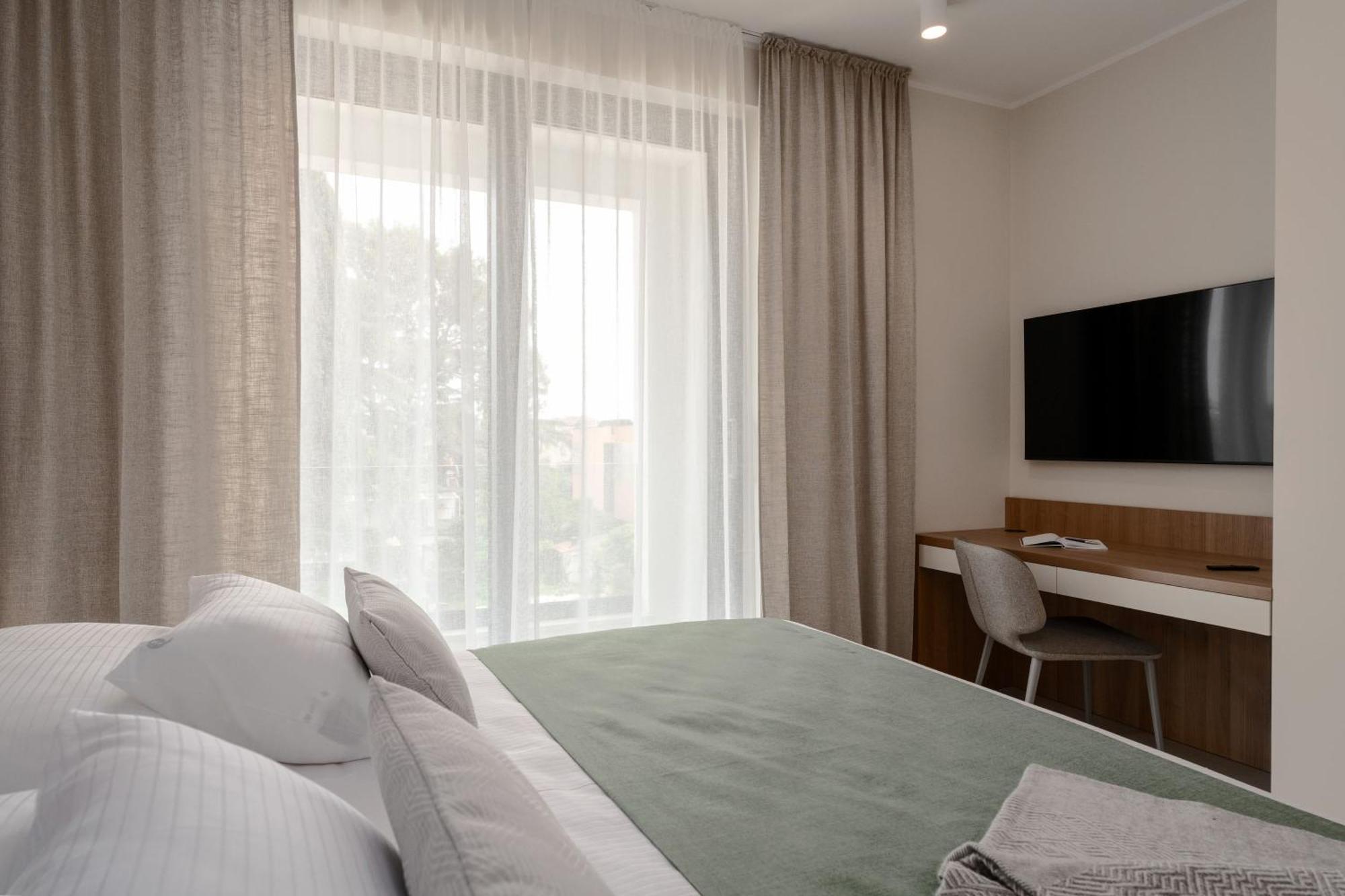 The Q Bliss - Your New 4-Star Hideaway With A Garage Rovigno Esterno foto